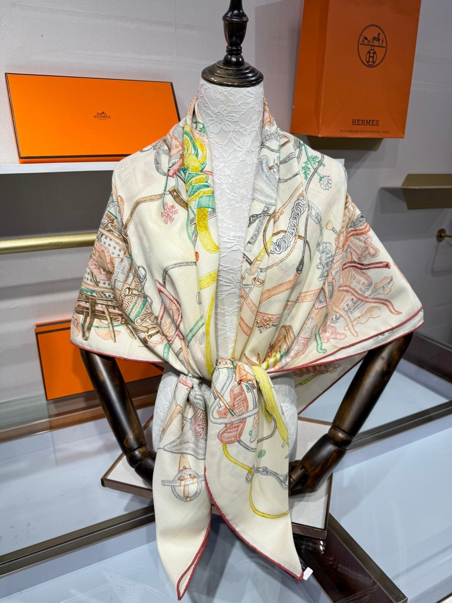 HERMES HERMES 25S SCARF 136 IN SILK CASERE 989708