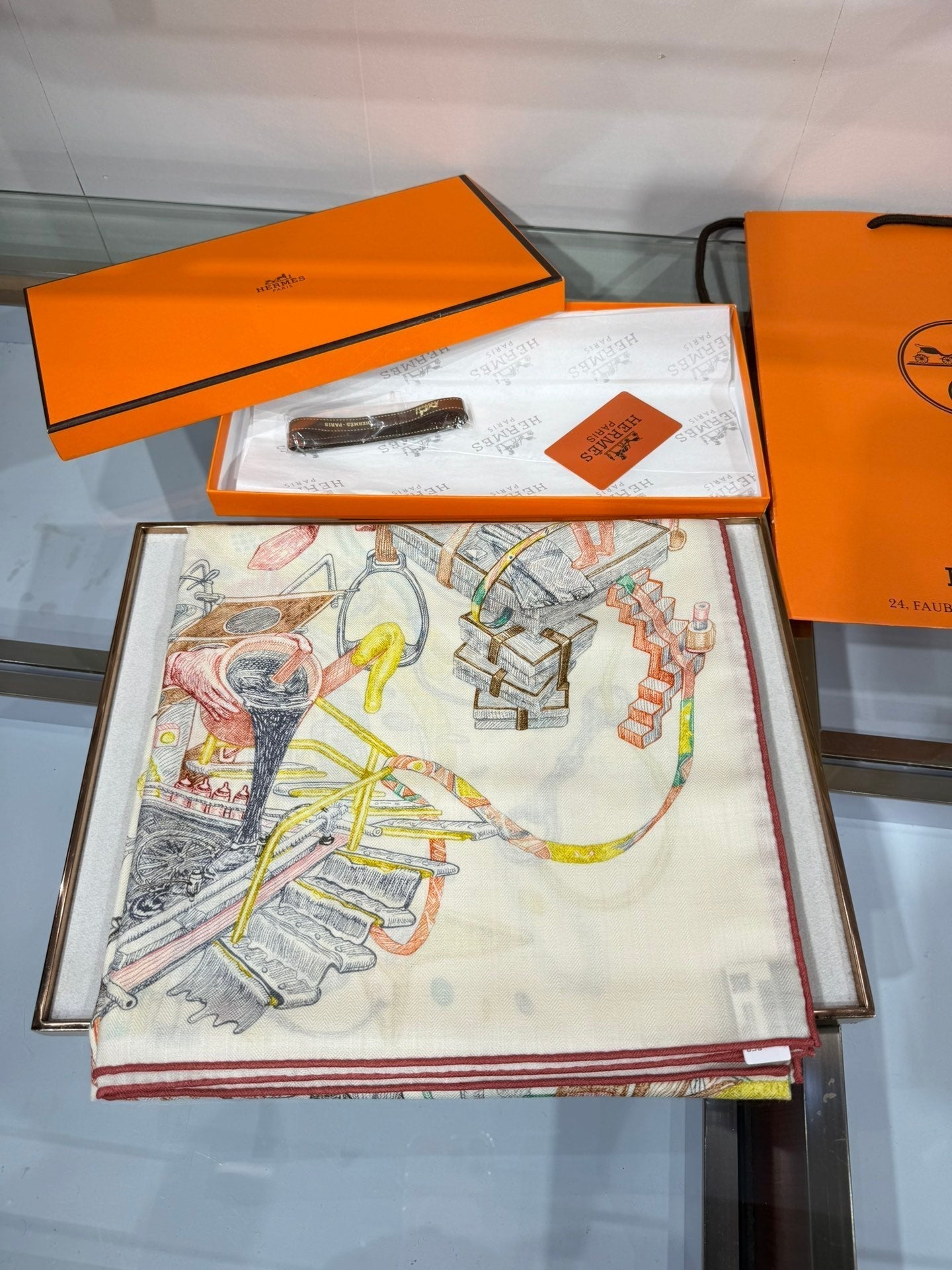 HERMES HERMES 25S SCARF 136 IN SILK CASERE 989708