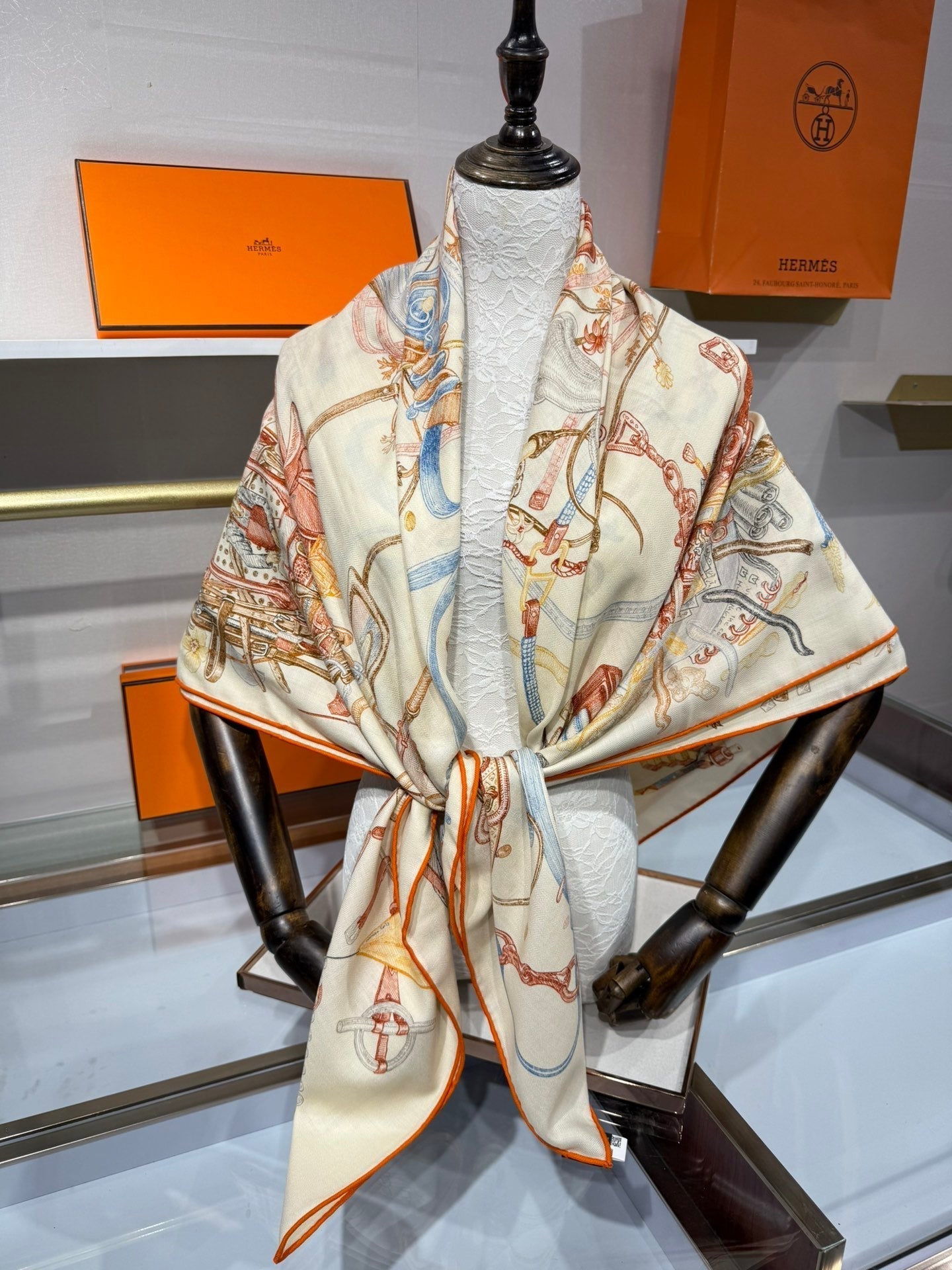 HERMES HERMES 25S SCARF 136 IN SILK CASERE 989709