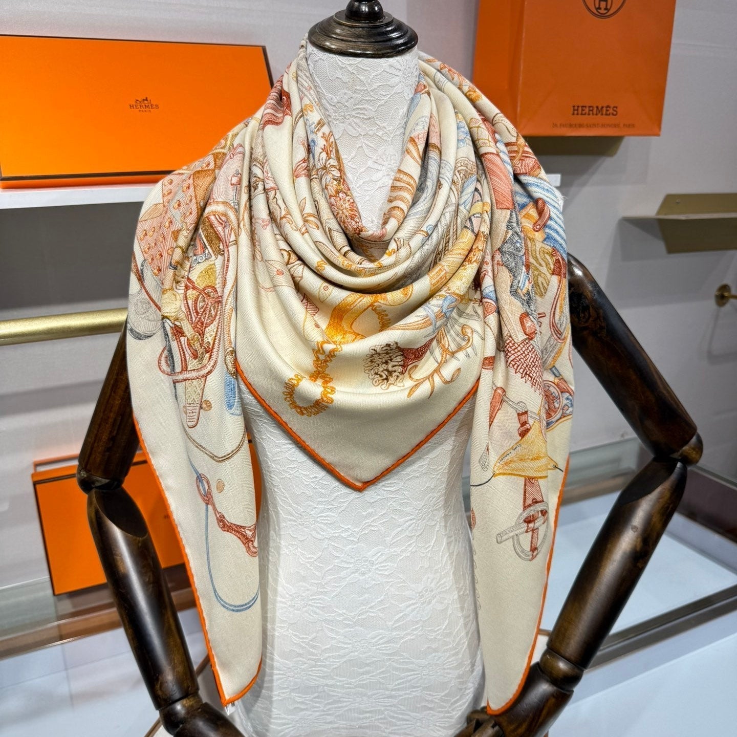 HERMES HERMES 25S SCARF 136 IN SILK CASERE 989709