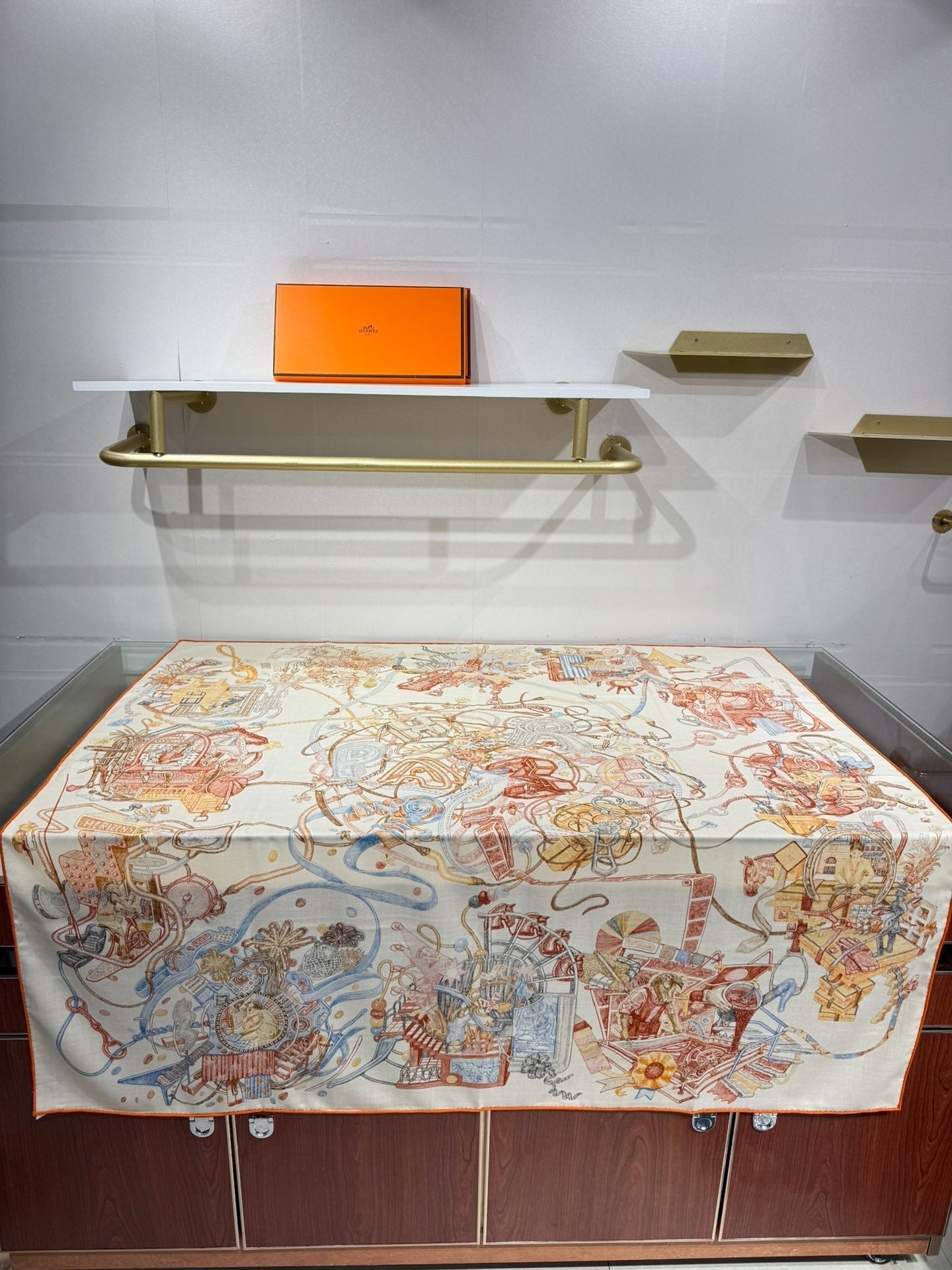 HERMES HERMES 25S SCARF 136 IN SILK CASERE 989709