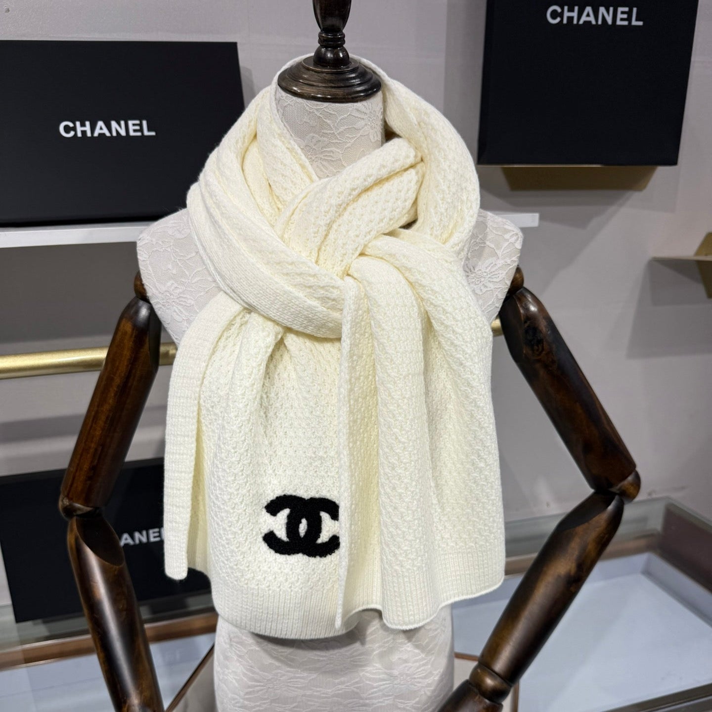 CHANEL 25S SCARF 175 CM IN  WOOL CASHMERE 943086