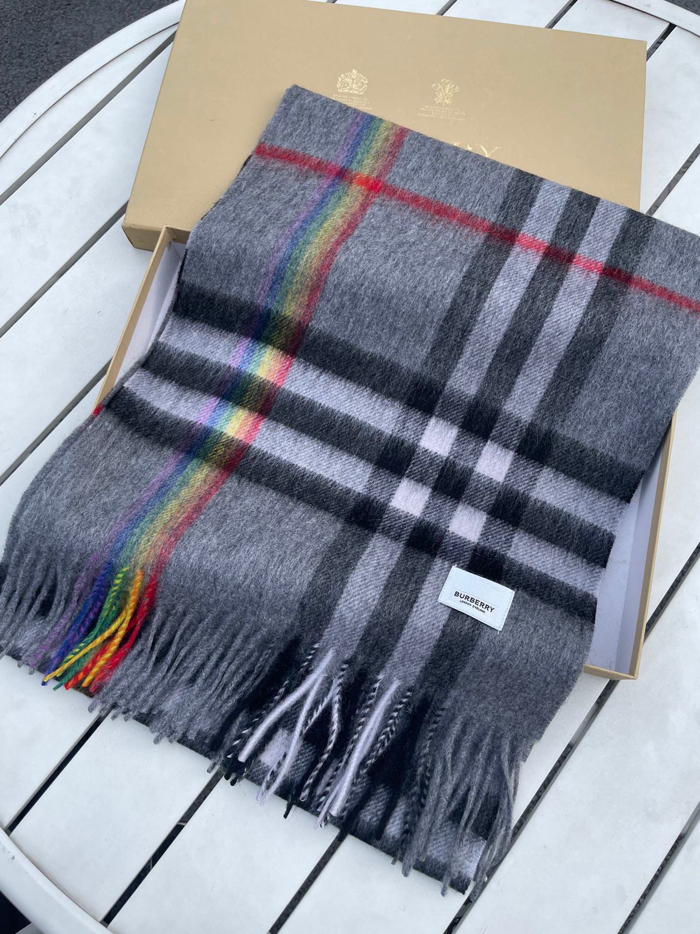 BURBERRY CHECK SCARF 200 CM IN GRAY GRAPHITE MIX BLACK 394752