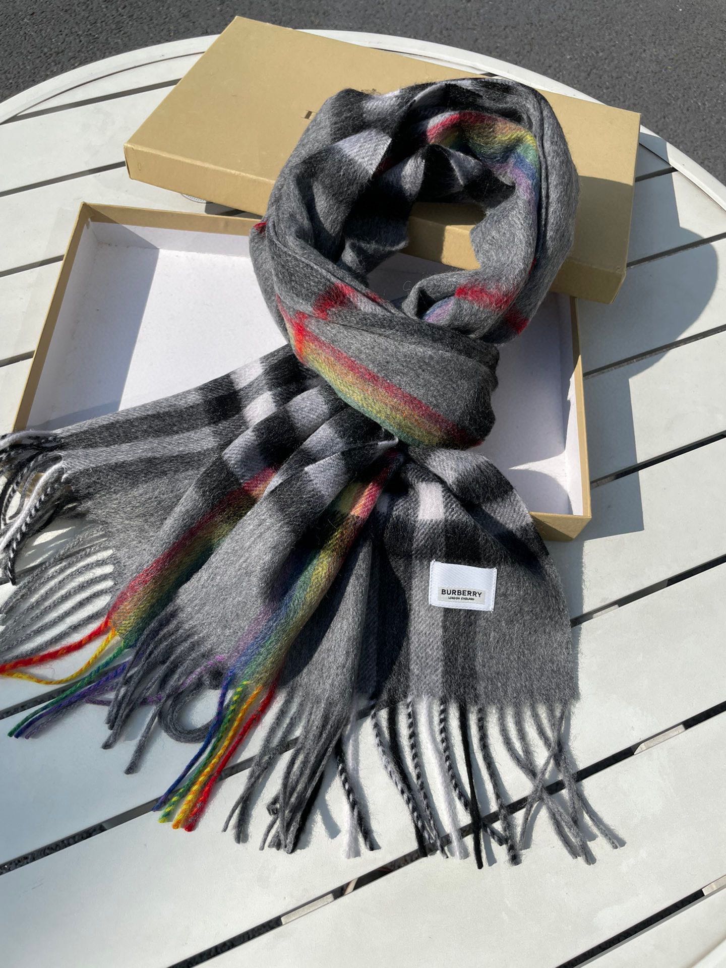 BURBERRY CHECK SCARF 200 CM IN GRAY GRAPHITE MIX BLACK 394752