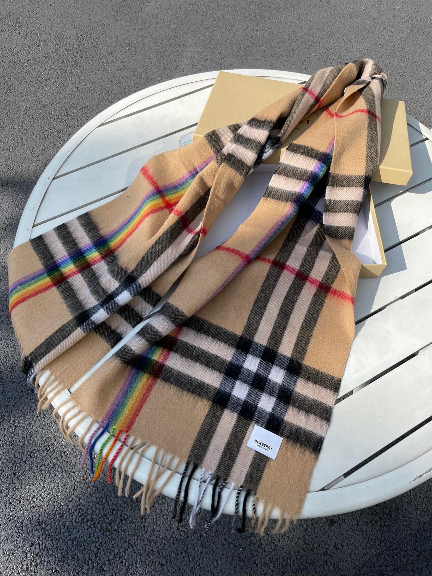 BURBERRY CHECK SCARF 200 CM IN CAMEL BEIGE MIX BLACK CASHMERE 394753