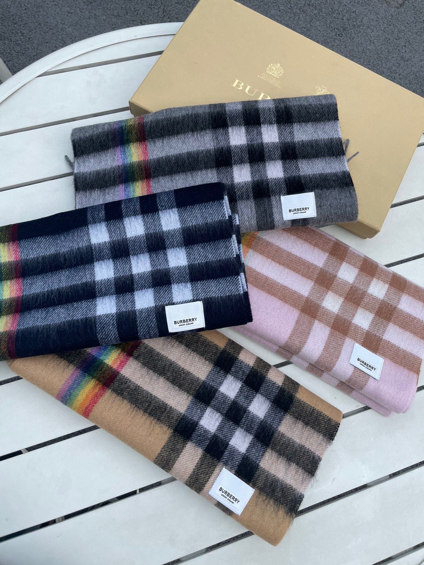 BURBERRY CHECK SCARF 200 CM IN CAMEL BEIGE MIX BLACK CASHMERE 394753