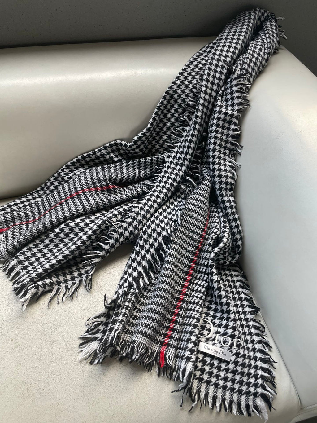 DIOR HOUNDSTOOTH SCARF 200 CM IN BLACK MIX WHITE WOOL 399969
