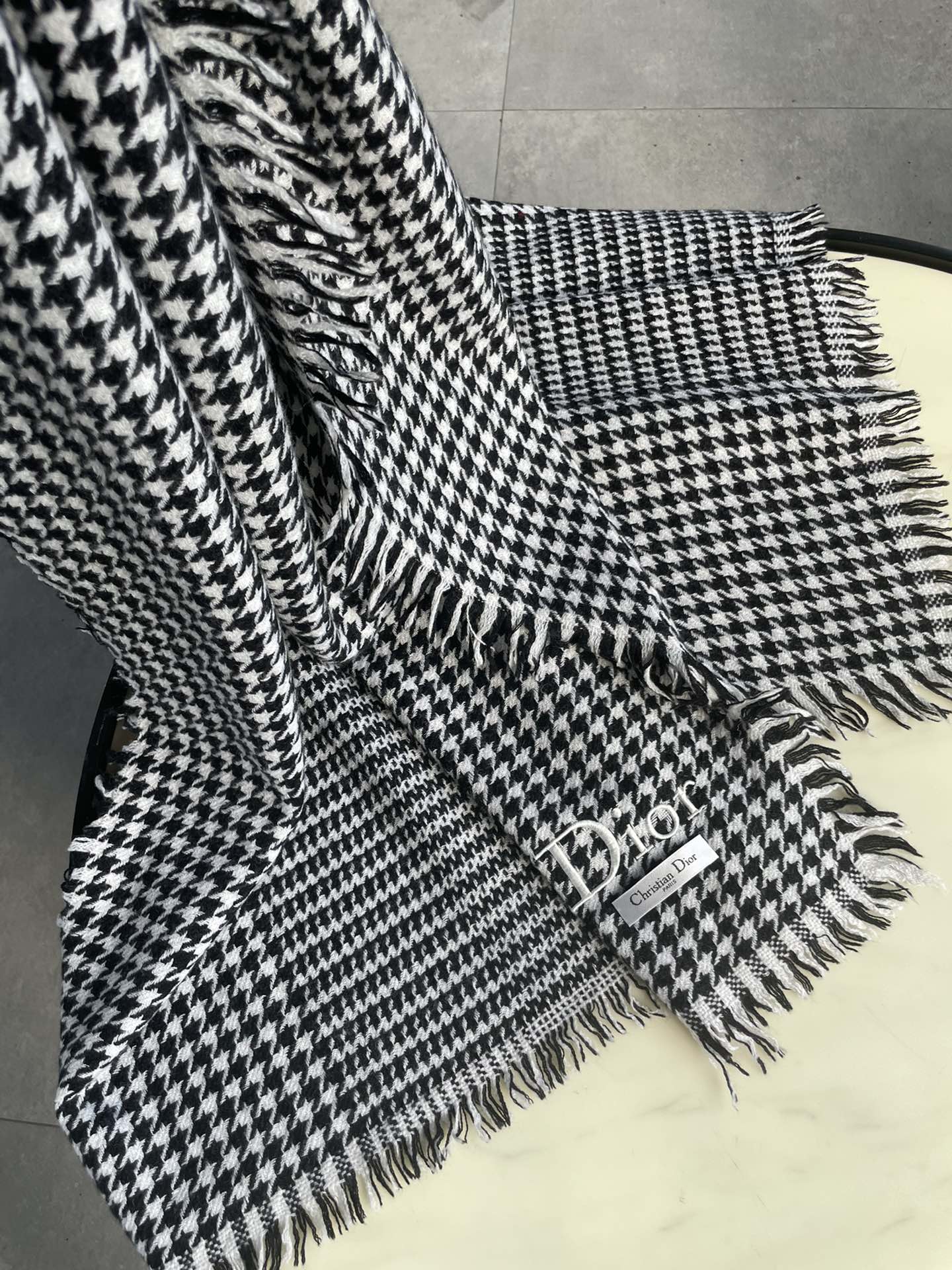 DIOR HOUNDSTOOTH SCARF 200 CM IN BLACK MIX WHITE WOOL 399969