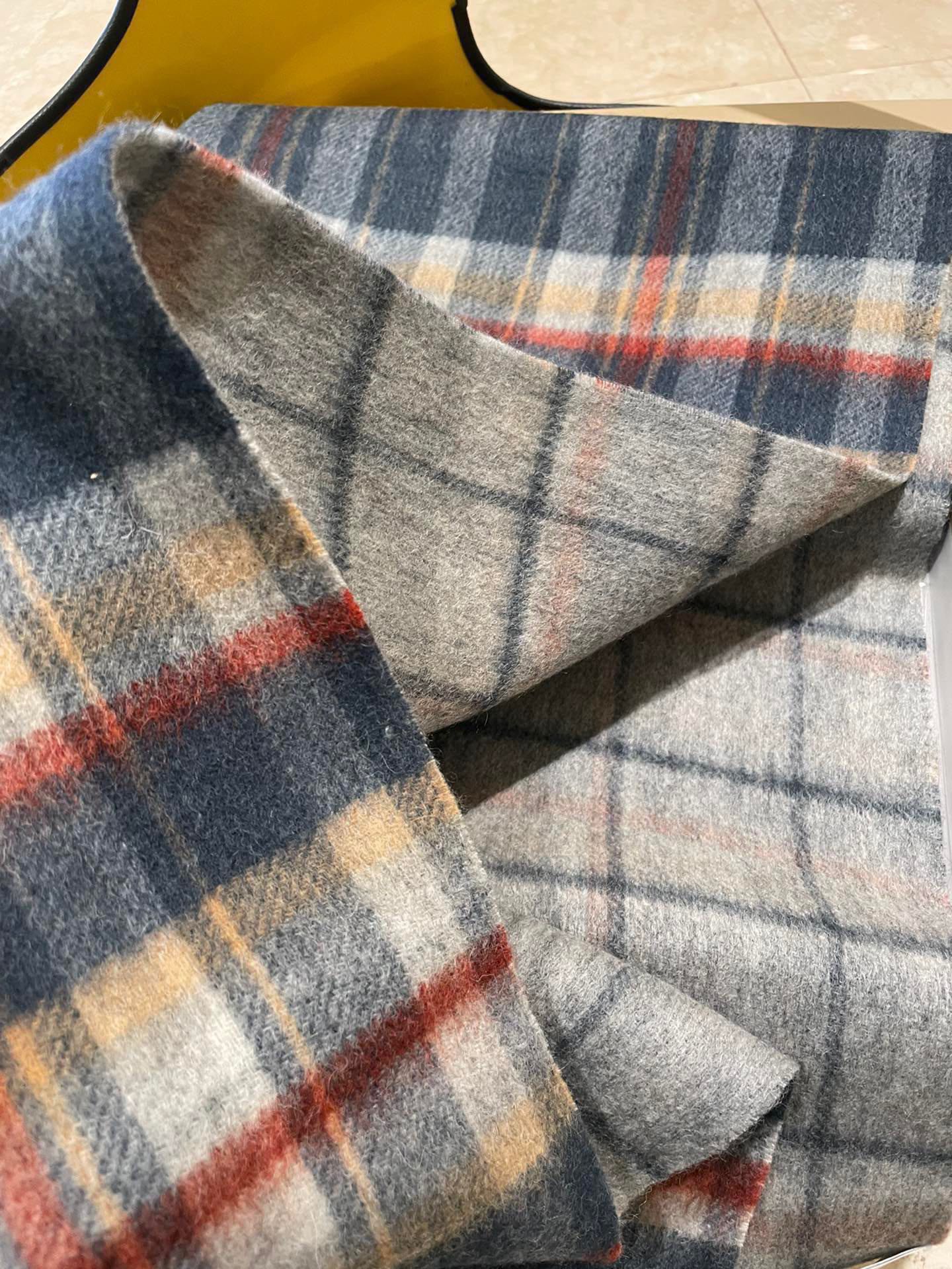 BURBERRY SCARF 200 CM IN COLORFUL CASHMERE 402194