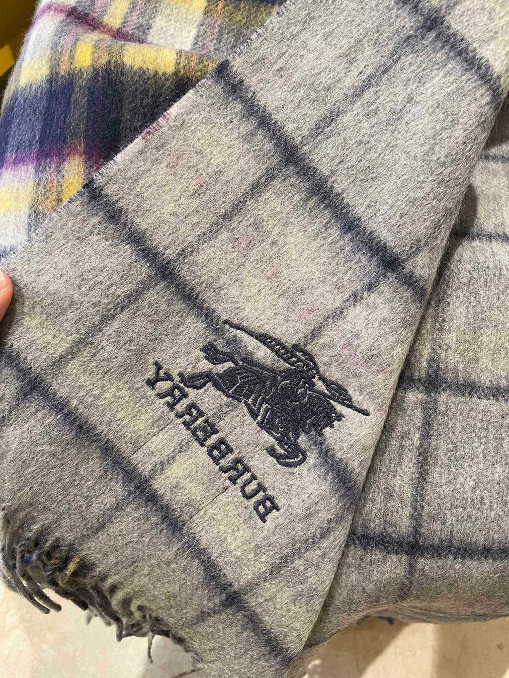 BURBERRY SCARF 200 CM IN COLORFUL CASHMERE 402195