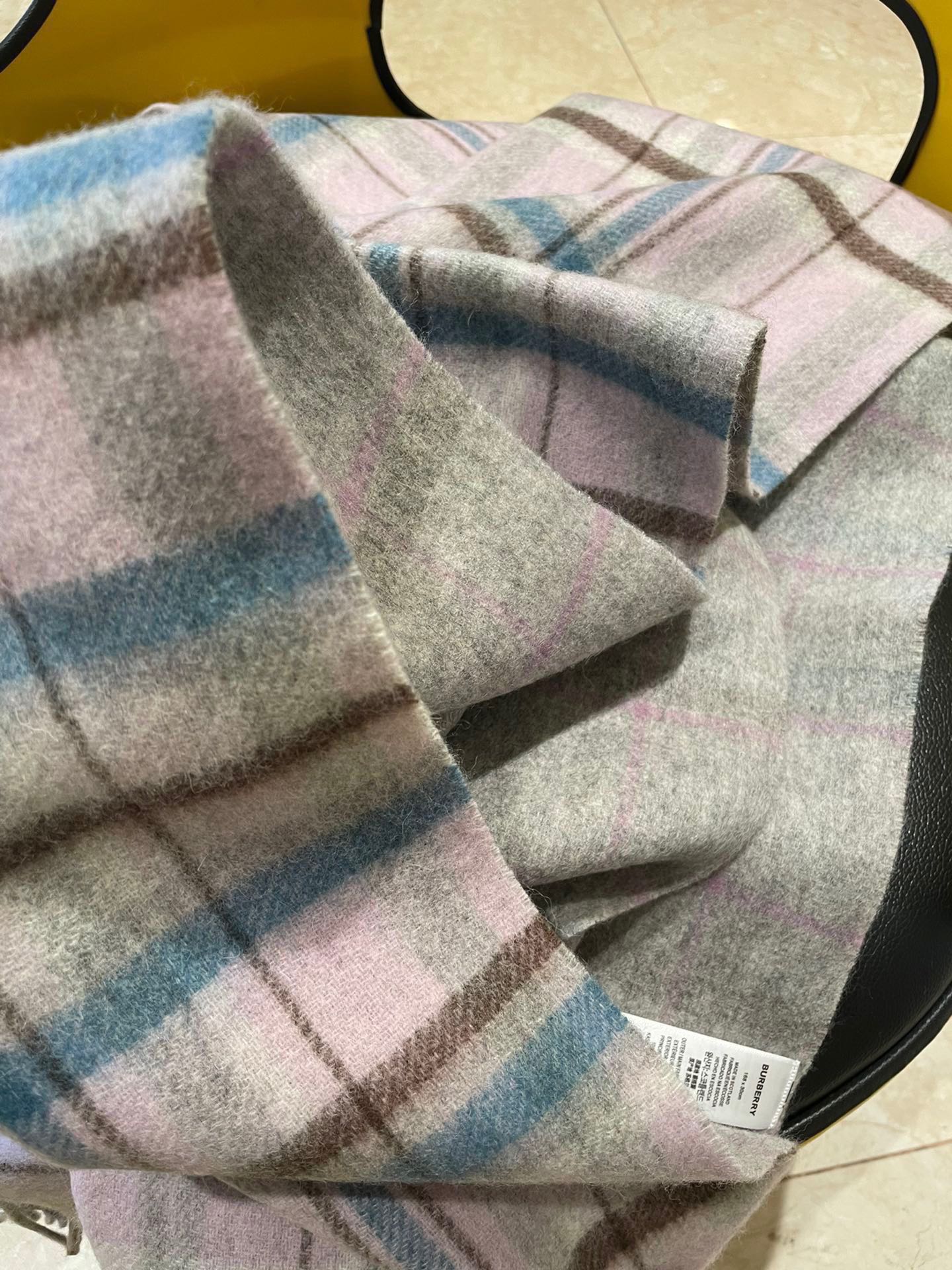 BURBERRY SCARF 200 CM IN COLORFUL CASHMERE 402196