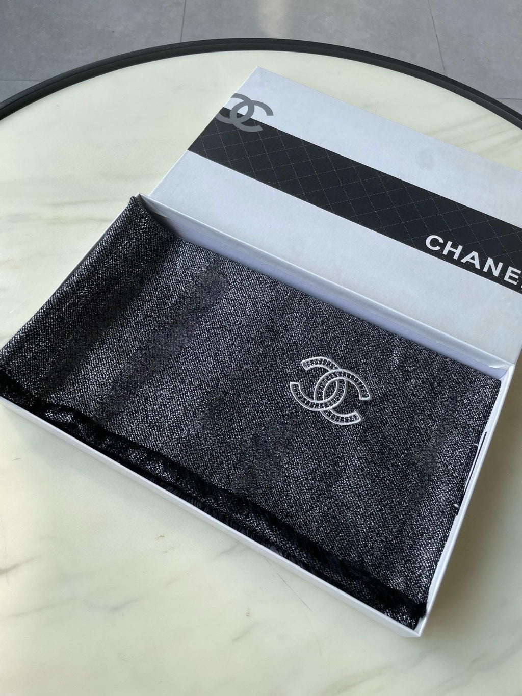 CHANEL SCARF 210 CM IN BLACK CASHMERE  402208
