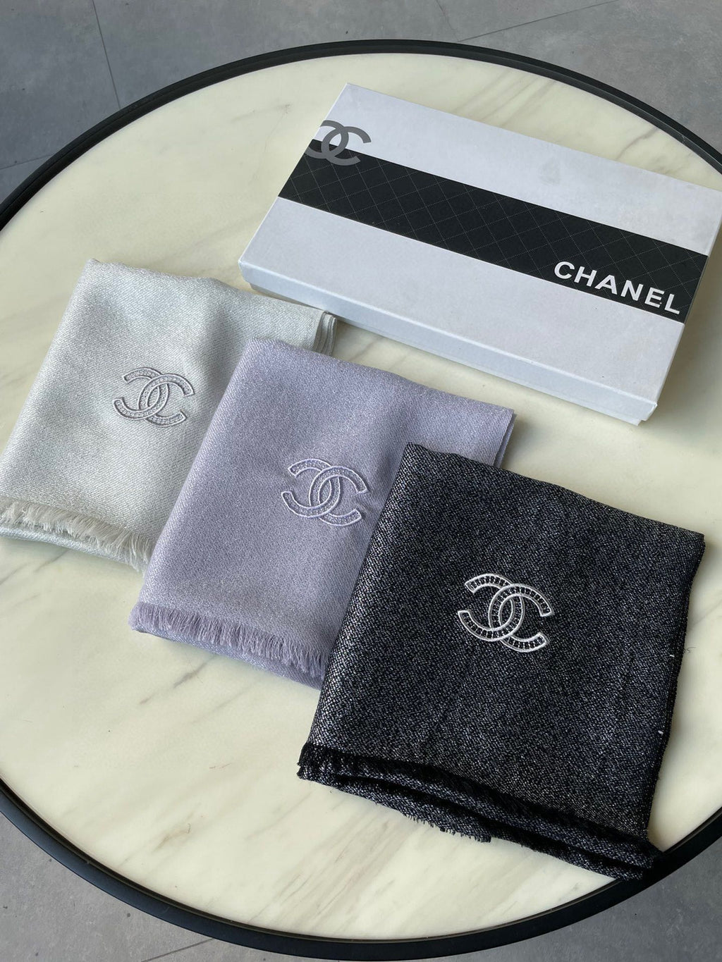 CHANEL SCARF 210 CM IN BLACK CASHMERE  402208