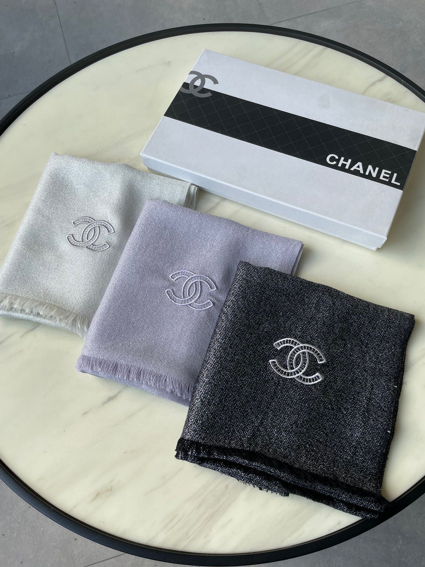 CHANEL SCARF 210 CM IN BLACK CASHMERE  402208