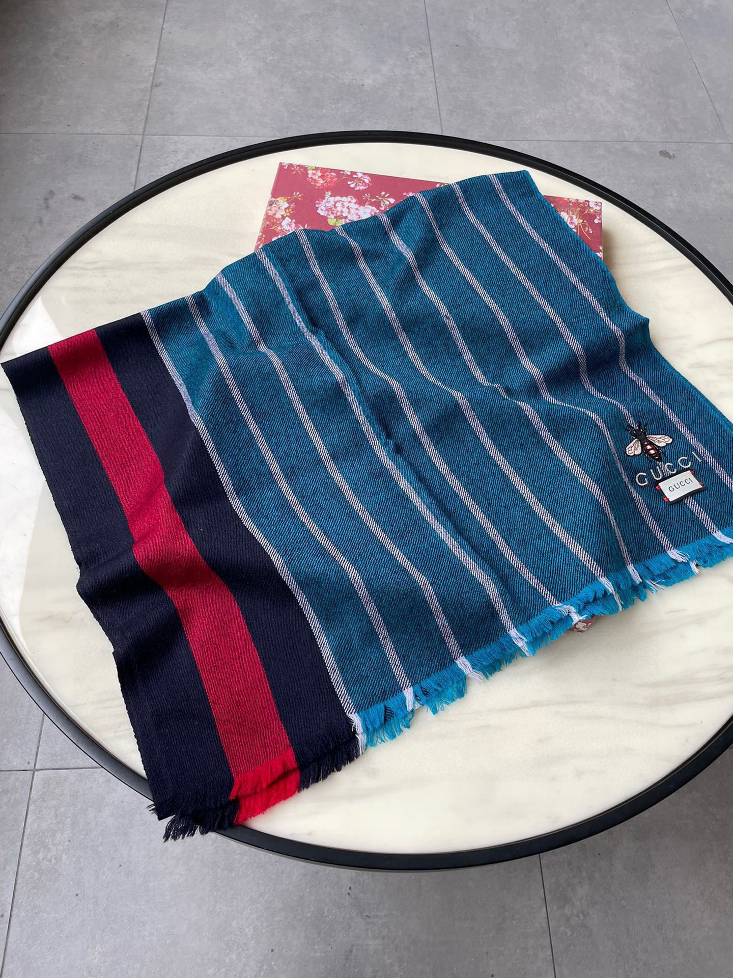 GUCCI SCARF 200 CM IN COLORFUL CASHMERE 402211