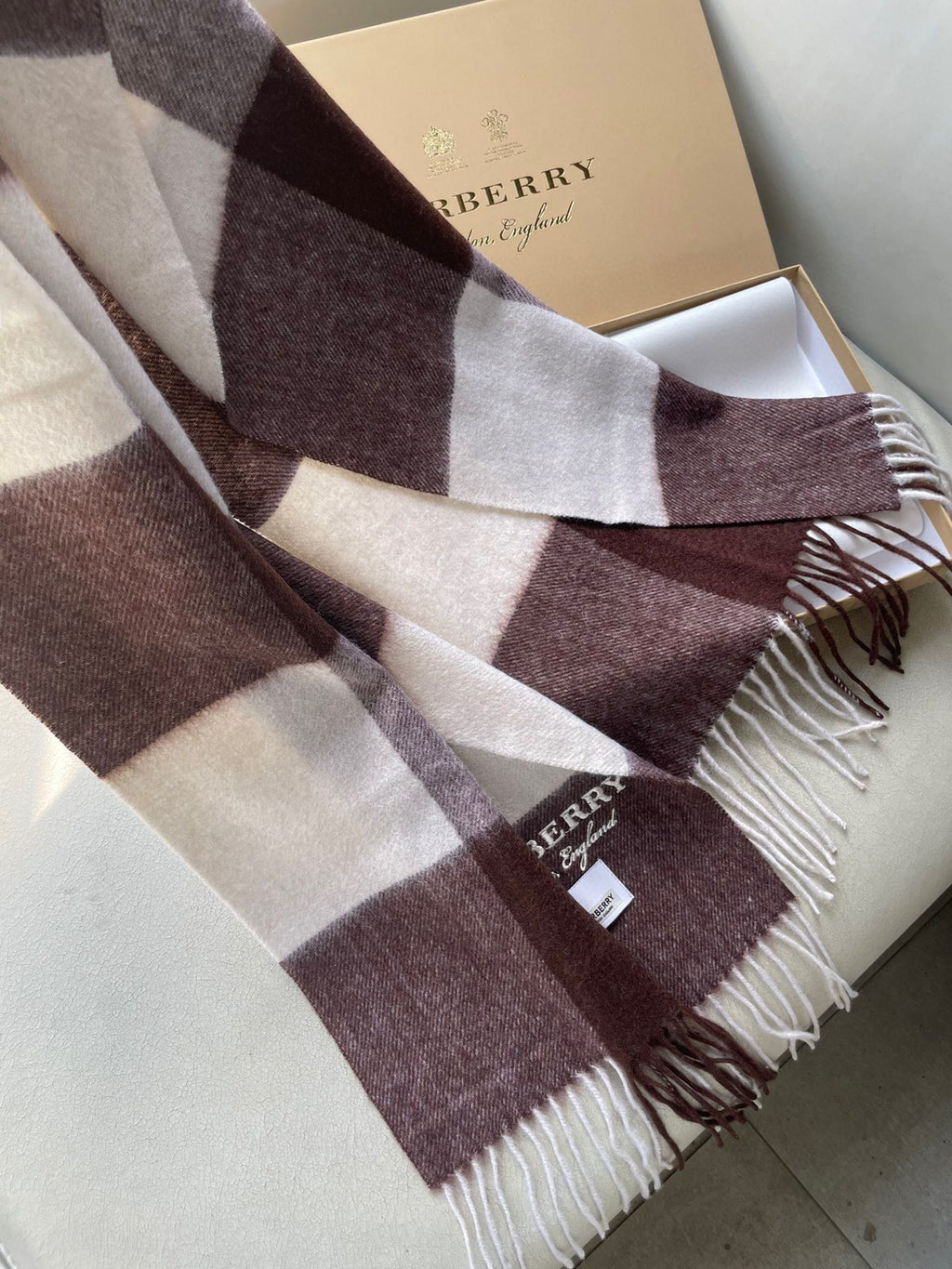 BURBERRY SCARF 180 CM IN CHESTNUT BROWN MIX WHITE CASHMERE 402221