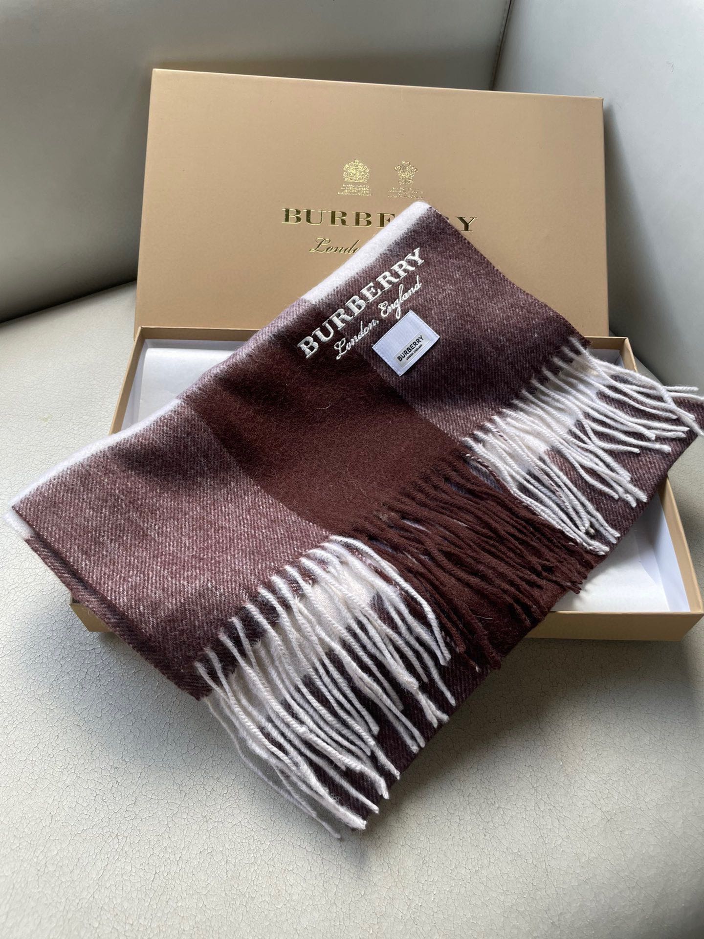 BURBERRY SCARF 180 CM IN CHESTNUT BROWN MIX WHITE CASHMERE 402221