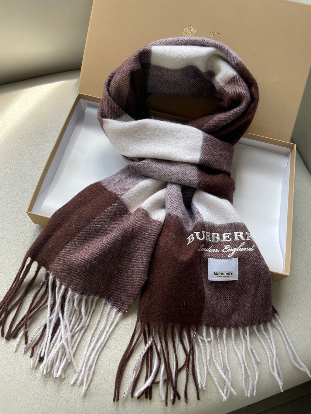 BURBERRY SCARF 180 CM IN CHESTNUT BROWN MIX WHITE CASHMERE 402221