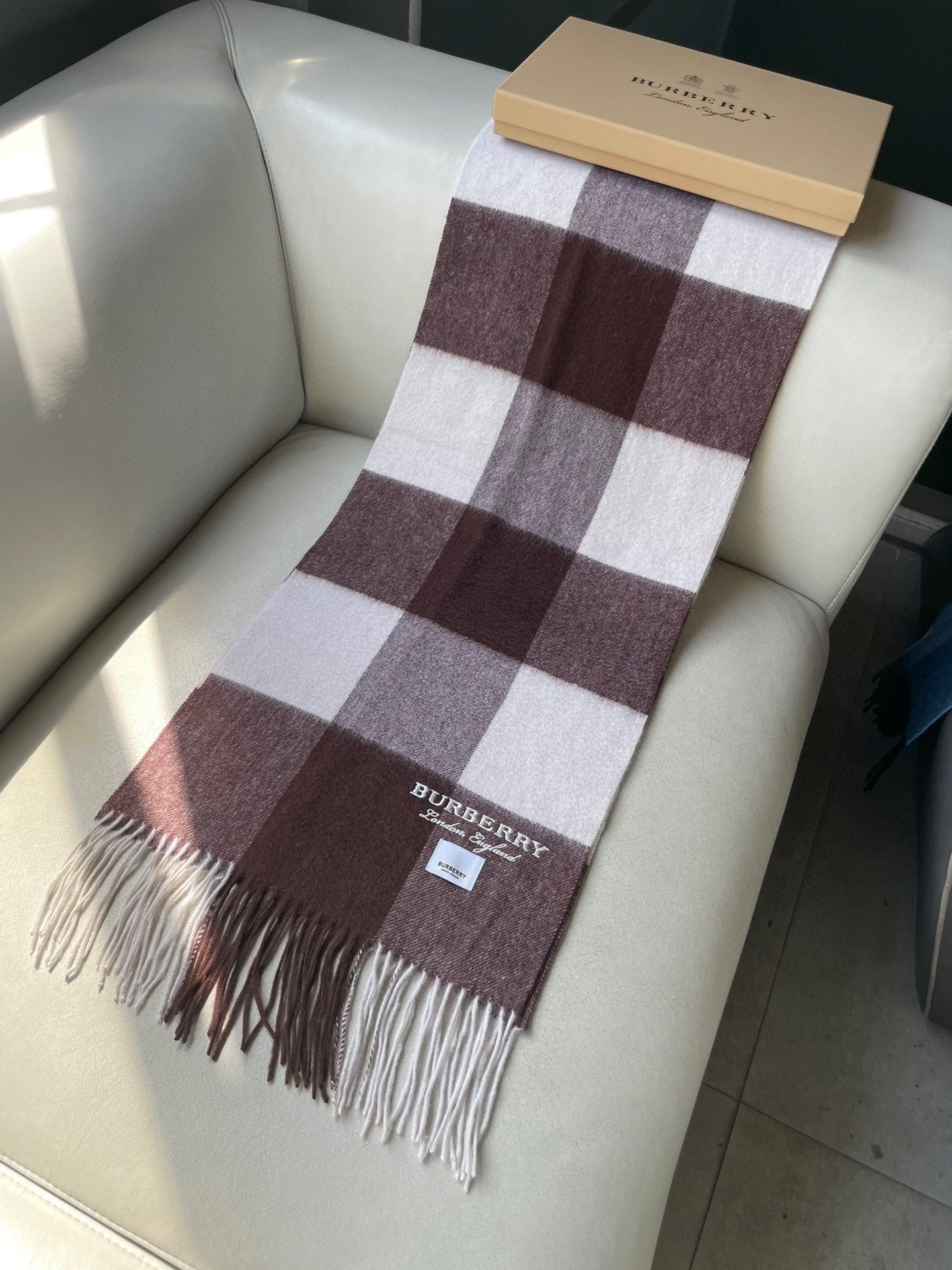 BURBERRY SCARF 180 CM IN CHESTNUT BROWN MIX WHITE CASHMERE 402221