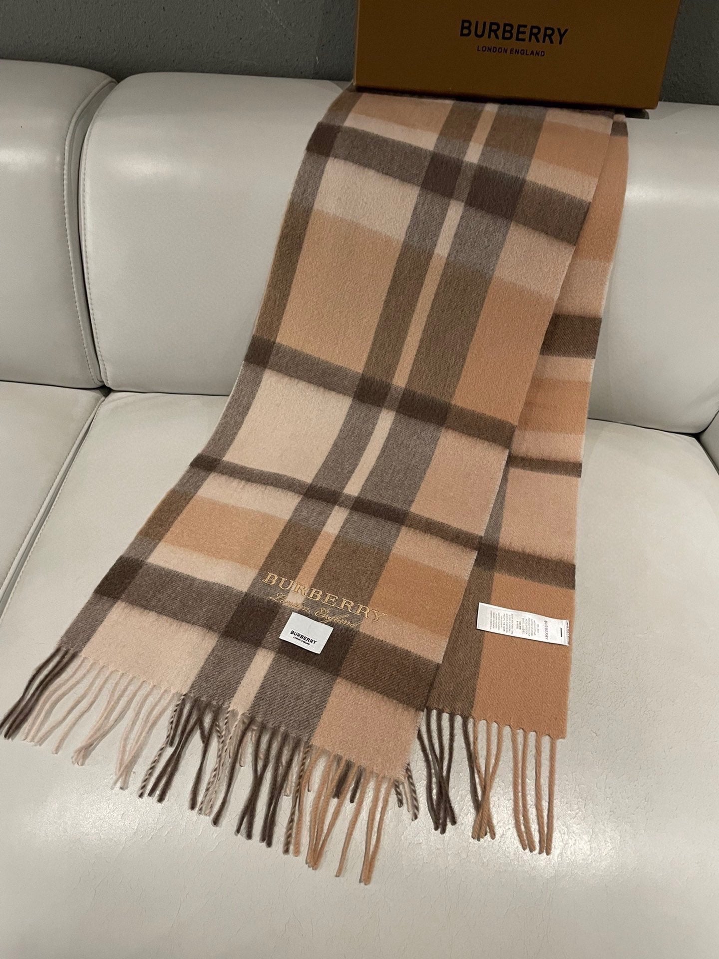 BURBERRY SCARF 180 CM IN CINNAMON BROWN CASHMERE 408784