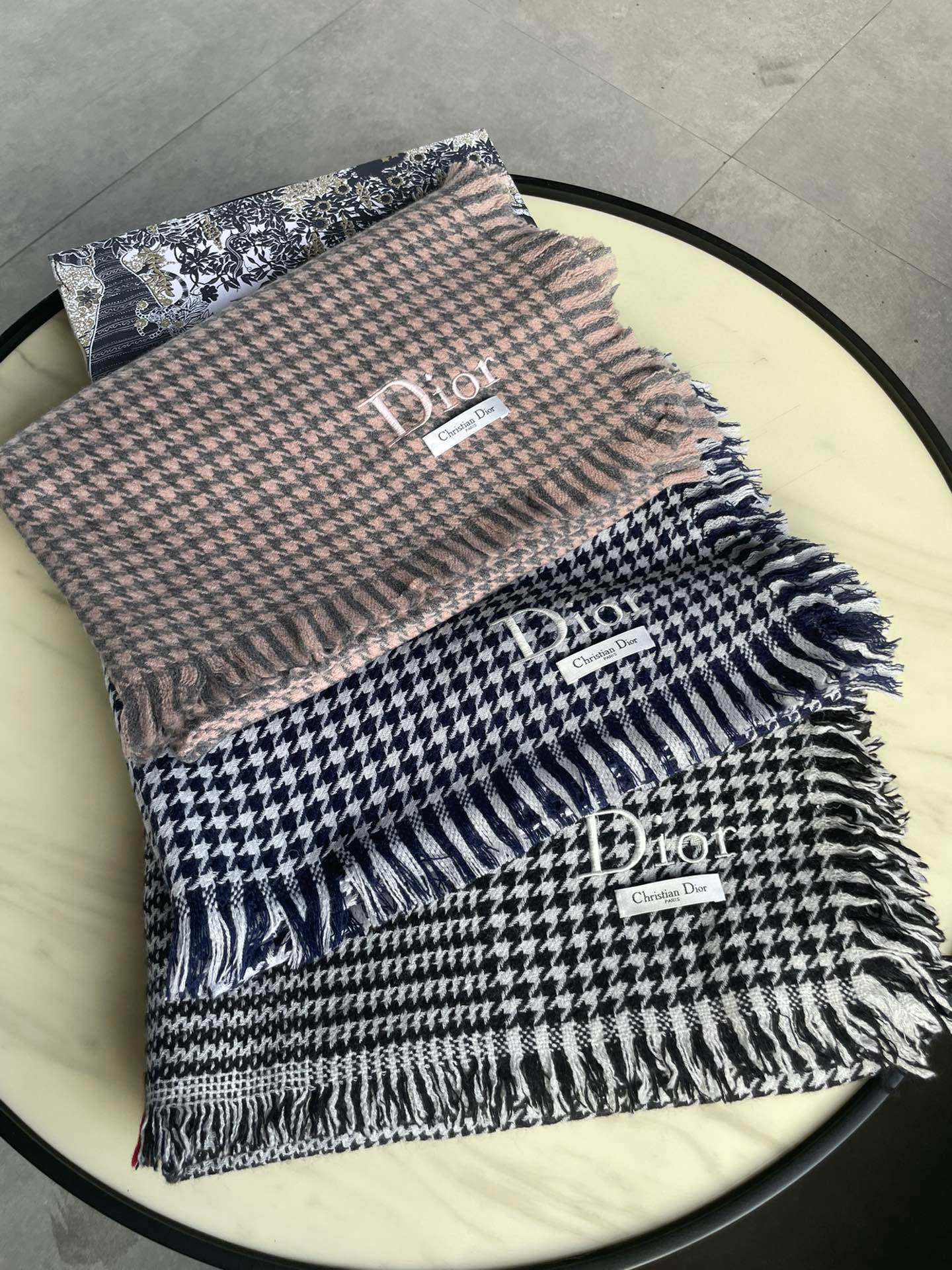 DIOR HOUNDSTOOTH SCARF 200 CM IN CAMEL BROWN WOOL 416827