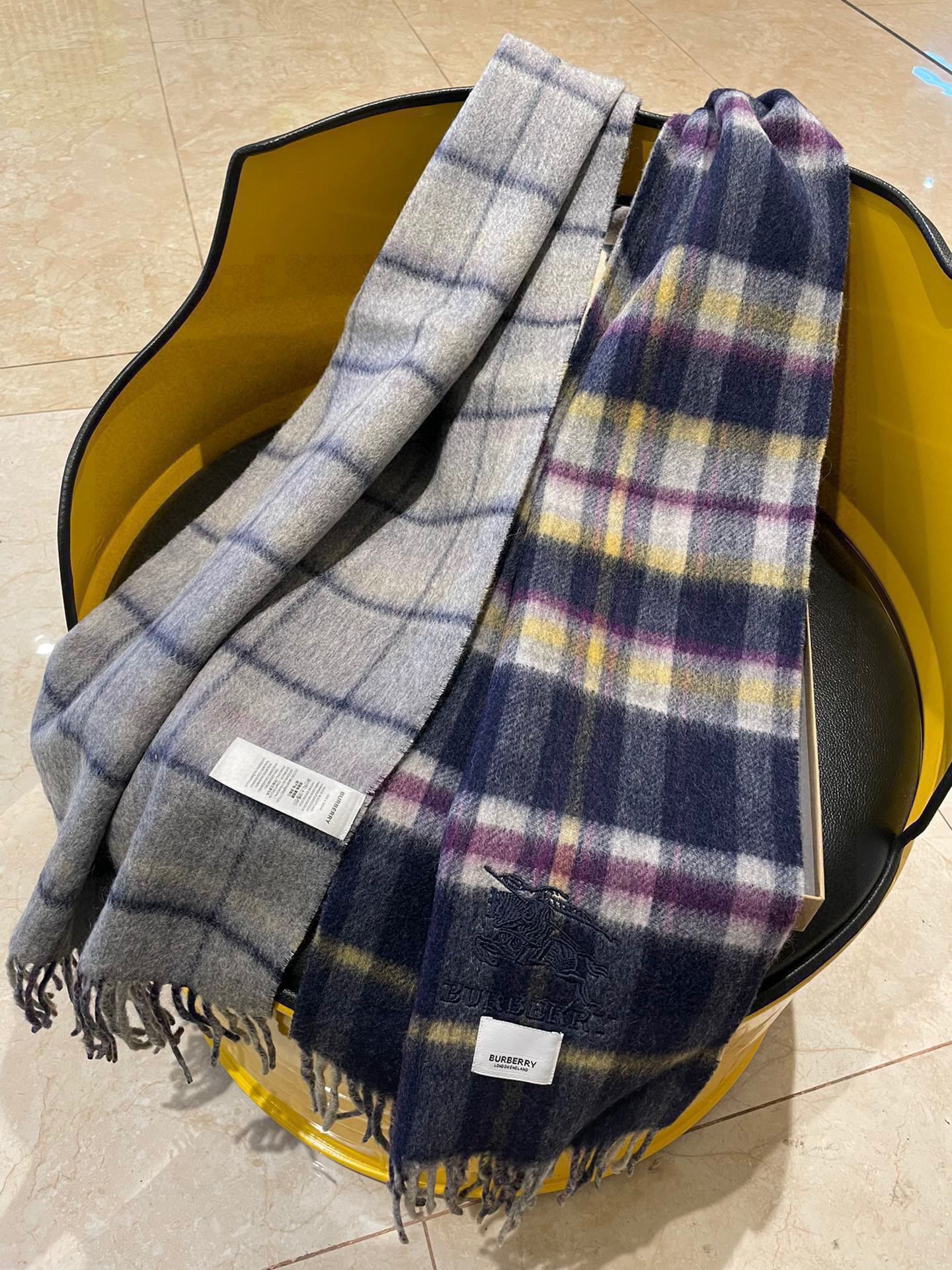BURBERRY BBR SCARF 200 CM IN CASHMERE 481391