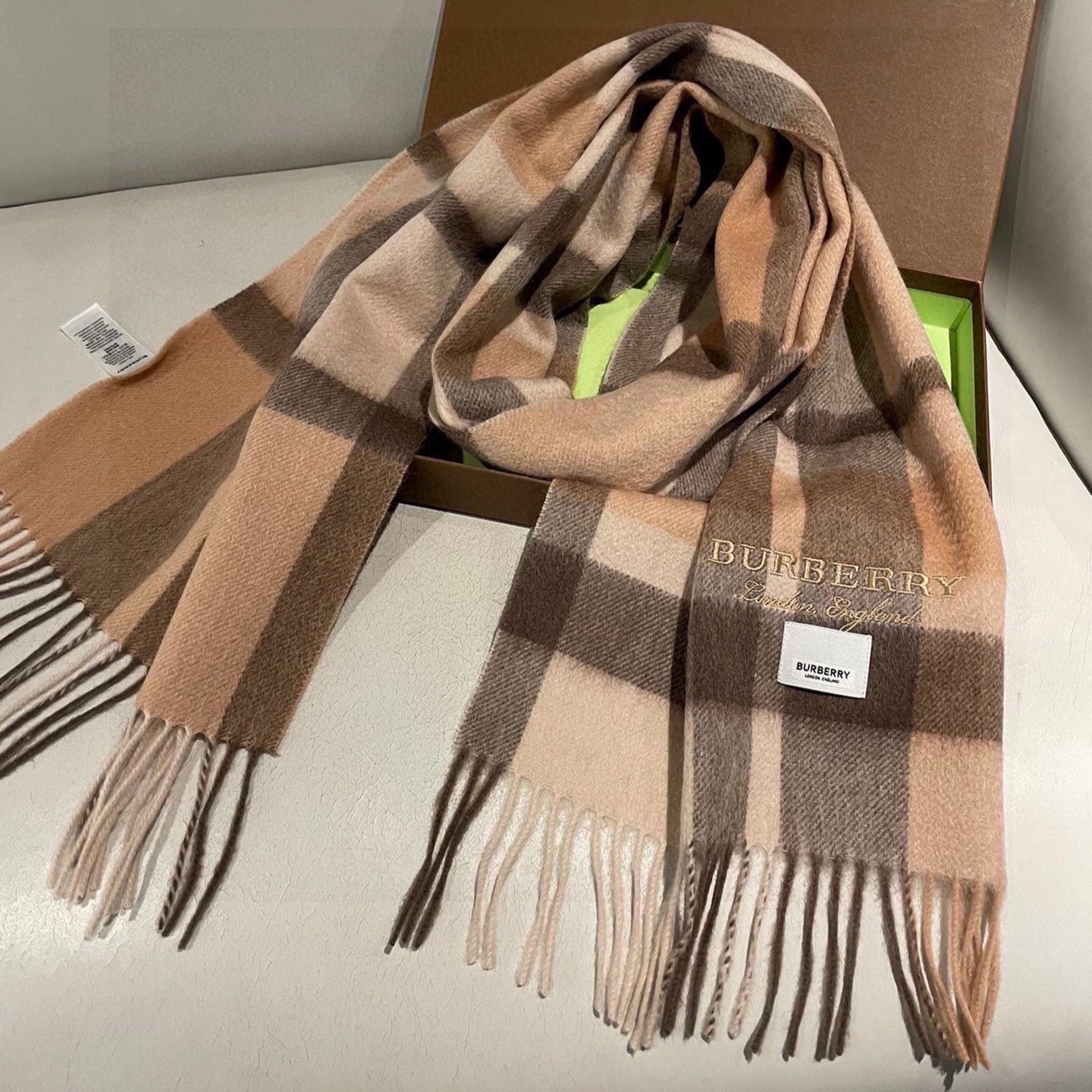 BURBERRY BBR SCARF 180 CM IN CASHMERE 486381