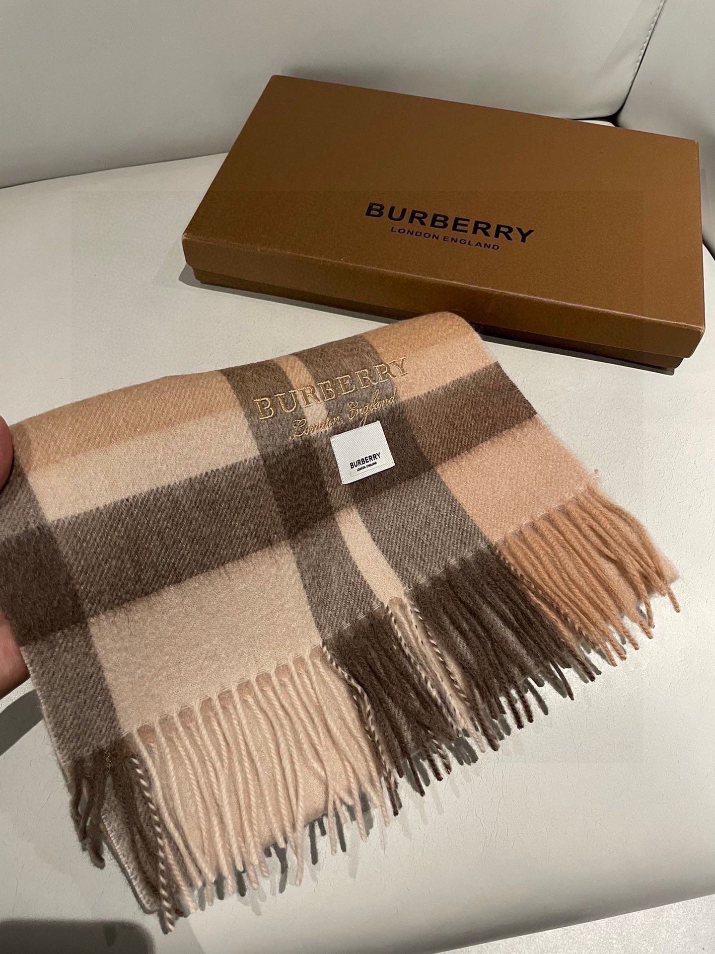 BURBERRY BBR SCARF 180 CM IN CASHMERE 486381