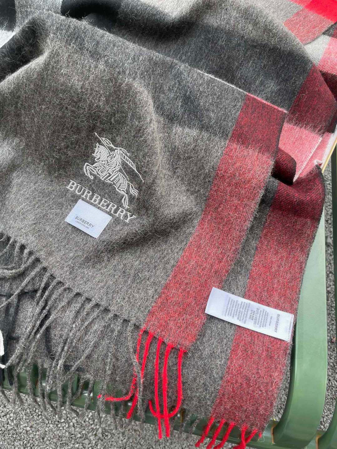 BURBERRY BBR SCARF 200 CM IN CASHMERE 538292