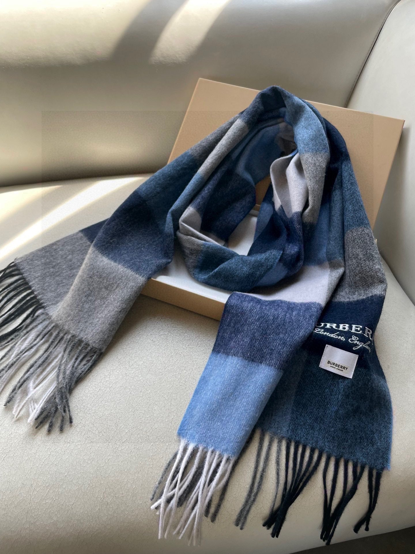 BURBERRY BBR SCARF 180 CM IN CASHMERE 538301