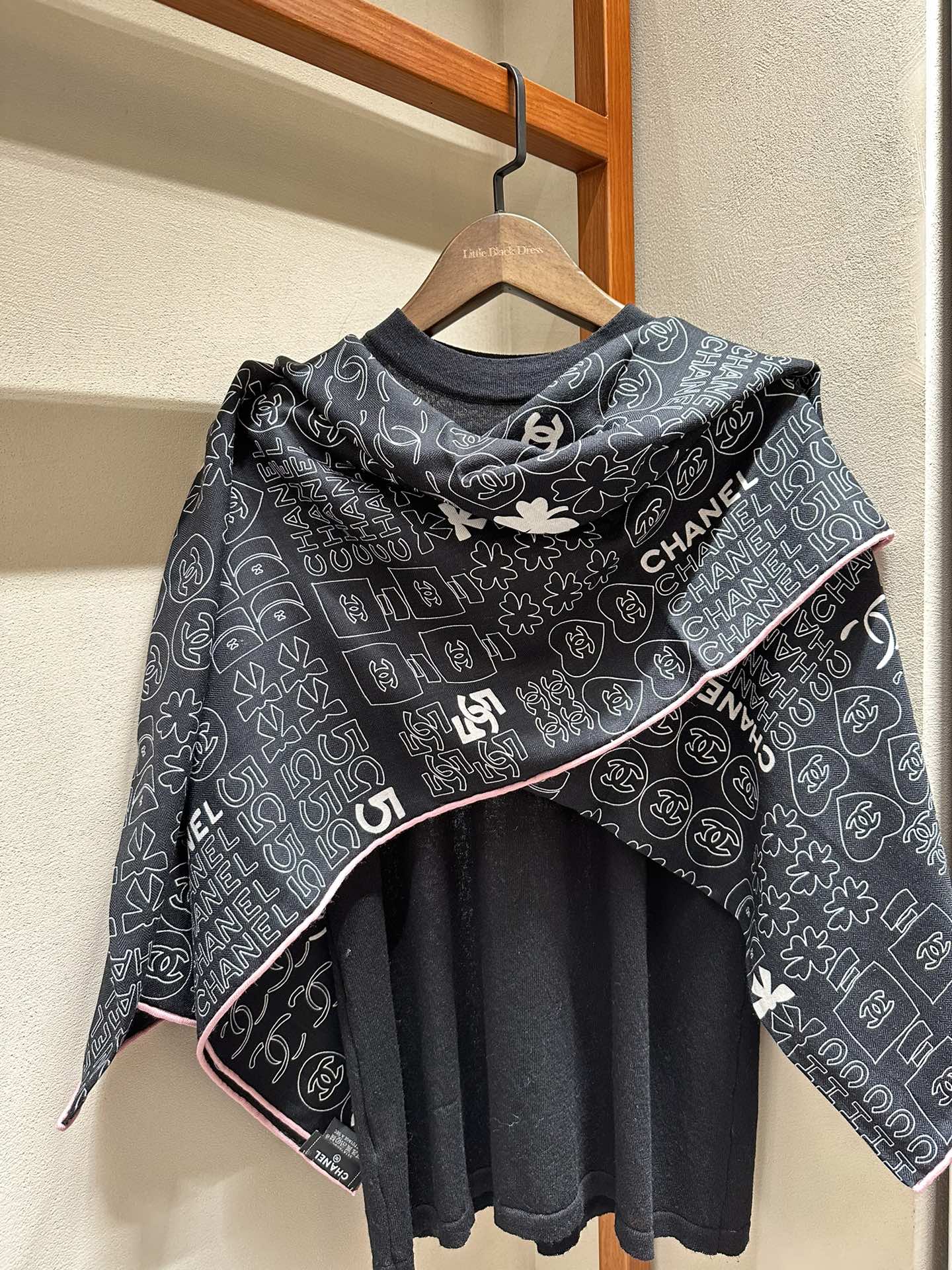 CHANEL SQUARE SCARF 140 CM IN BLACK MONOGRAM SILK 403999